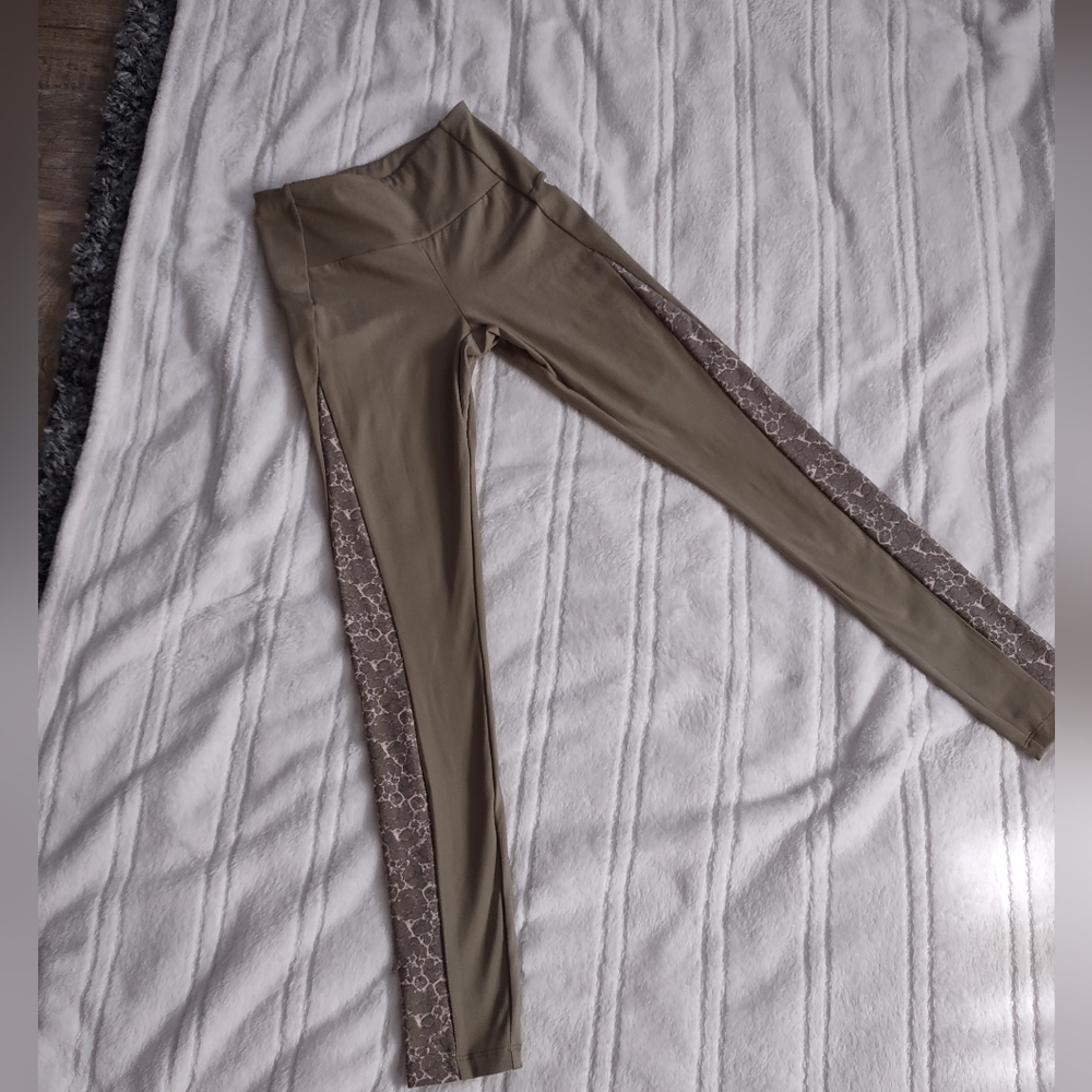 🆕 NEW Gymshark Efflux Leggings - Picture 2 of 12